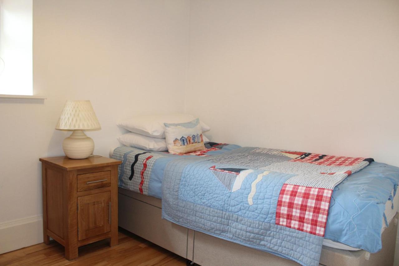 Ceol Na Mara Cottage By The Sea Nairn Exteriör bild